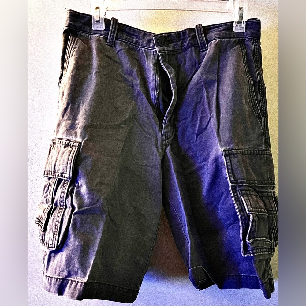 Izod Men's Cargo Shorts - Dark Gray